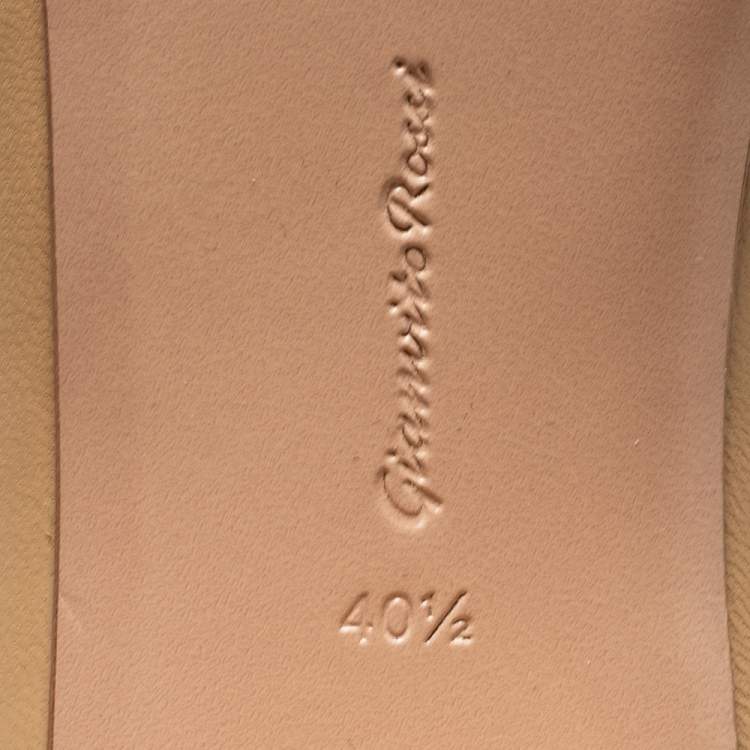 Pre Owned Gianvito Rossi Beige Leather Block Heel Pumps Size 40.5