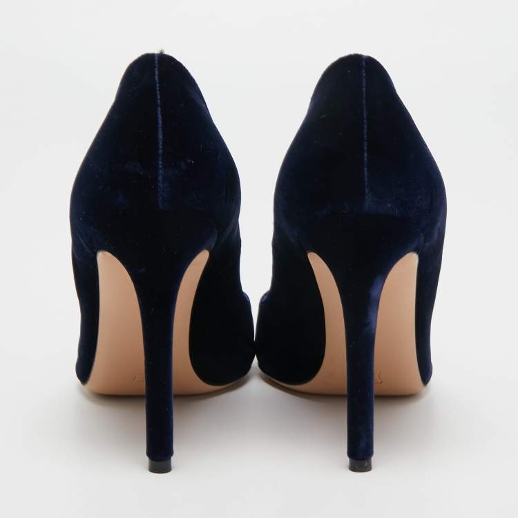Pre Owned Gianvito Rossi Navy Blue Velvet Gianvito Pumps Size 38