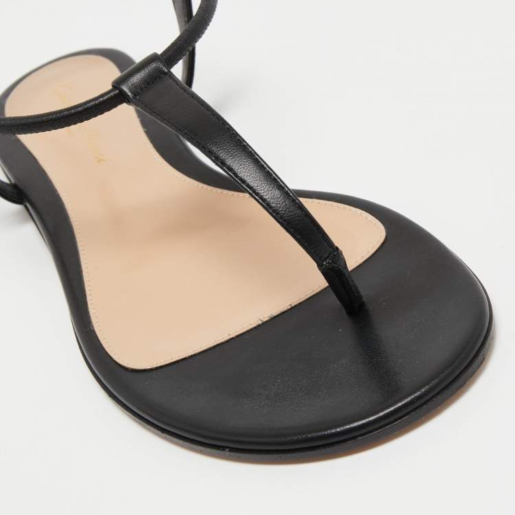 Pre Owned Gianvito Rossi Black LeatherThong Flats Size 38