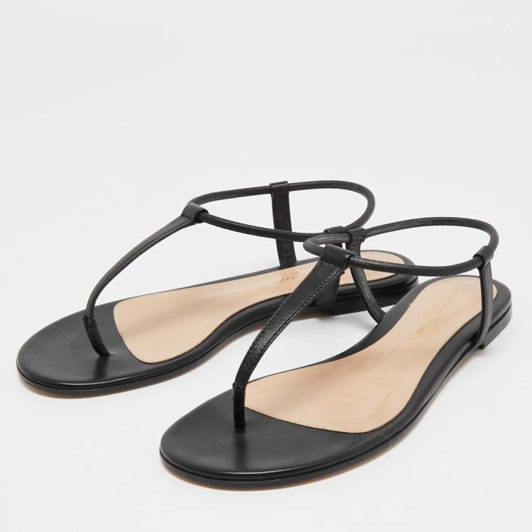 Pre Owned Gianvito Rossi Black LeatherThong Flats Size 38