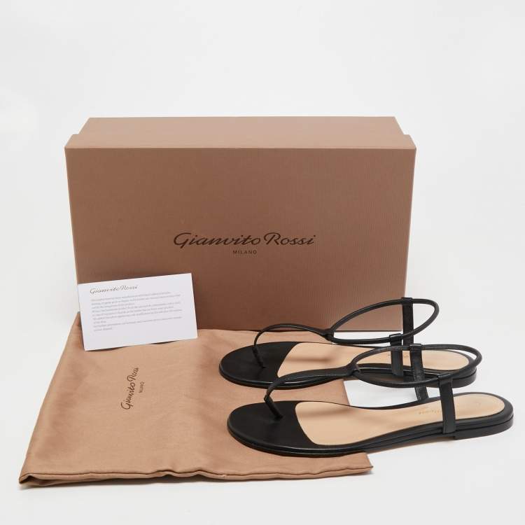 Pre Owned Gianvito Rossi Black LeatherThong Flats Size 38