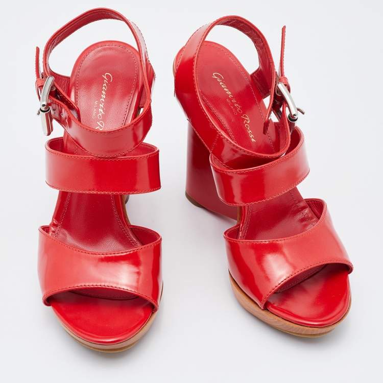 مملوكة مسبقًا Gianvito Rossi Red Leather Wedge Strappy Sandals Size 37.5 