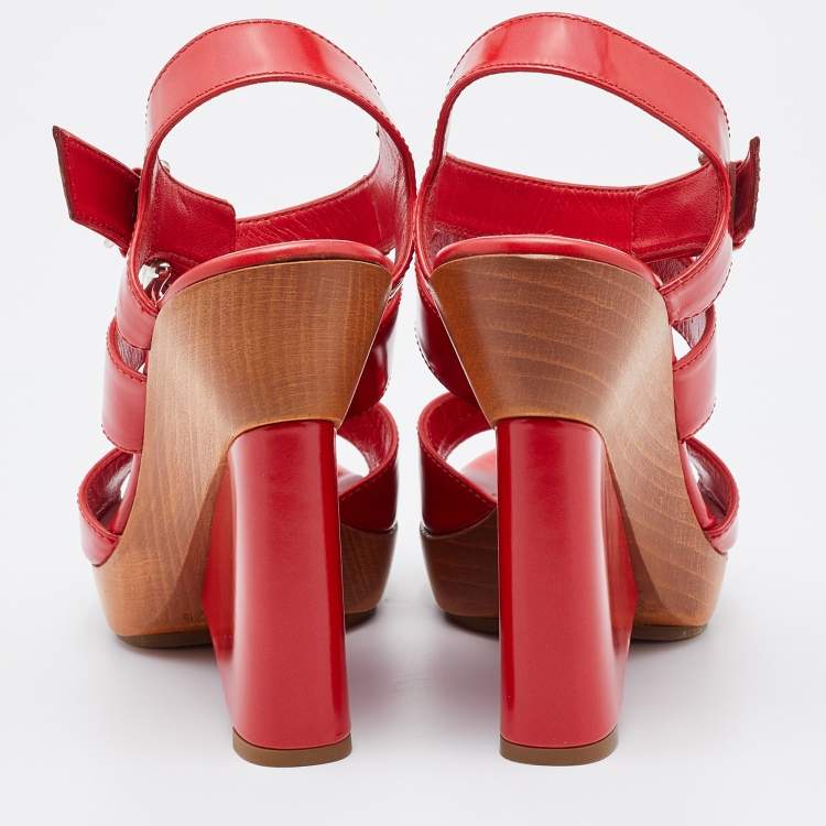 مملوكة مسبقًا Gianvito Rossi Red Leather Wedge Strappy Sandals Size 37.5 