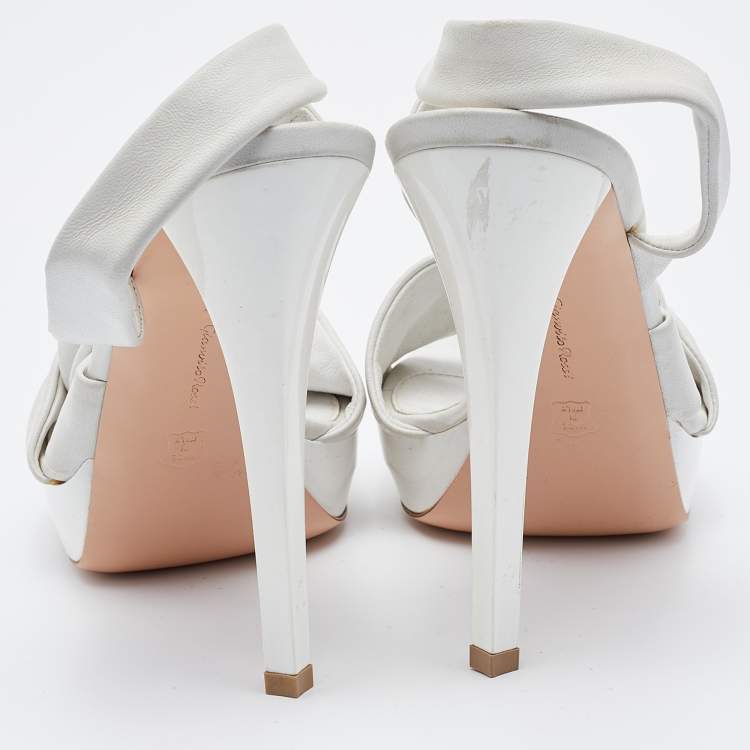 Pre Owned Gianvito Rossi White Leather Strappy Platfrom Sandals Size 37.5