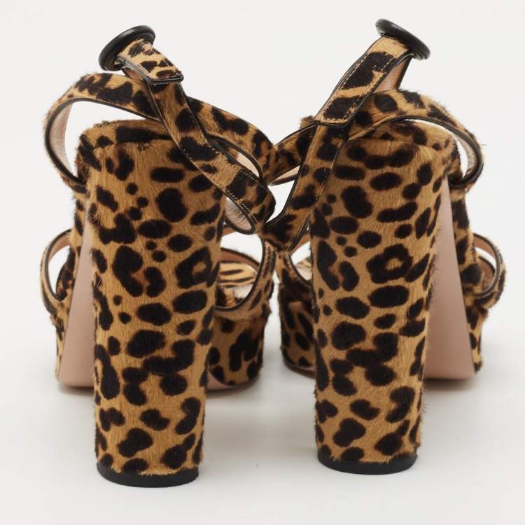 مملوكة مسبقًا Gianvito Rossi Brown/Beige Leopard Print Calf Hair Platform Ankle Strap Sandals Size 39
