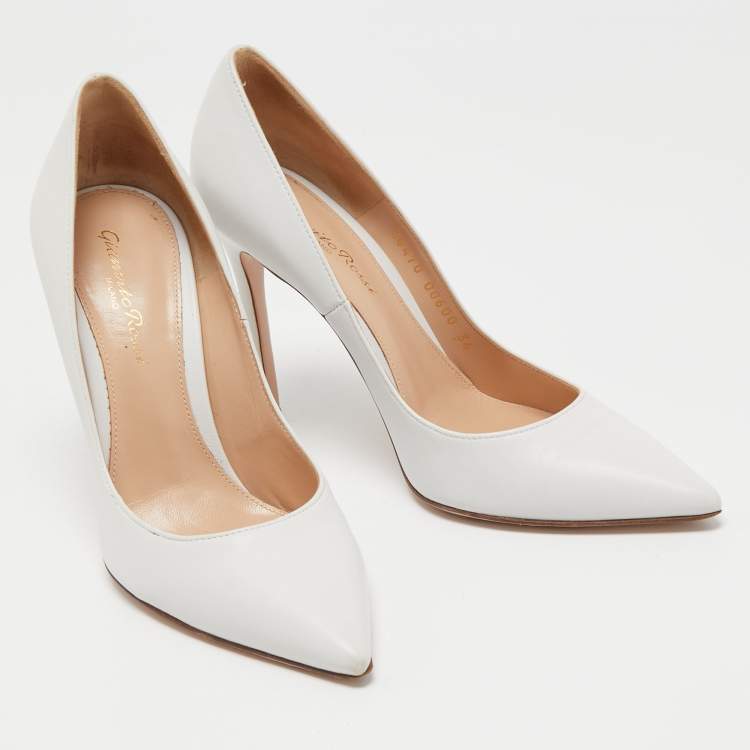 Pre Owned Gianvito Rossi White Leather Pointed Toe Pumps Size 36