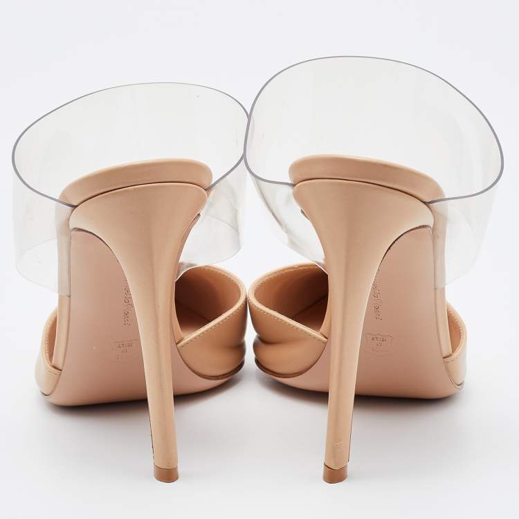 مملوكة مسبقًا Gianvito Rossi Beige/Transparent Leather and PVC Virtua Pointed Toe Mules Size 37.5