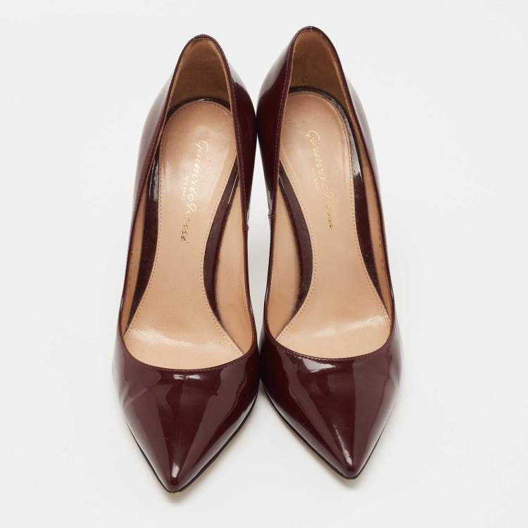 Pre Owned Gianvito Rossi Burgundy Patent Leather Pointed Toe Pumps  Size 36