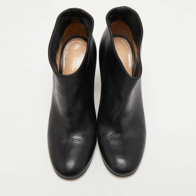 Pre Owned Gianvito Rossi Black Leather Ankle Boots Size 37