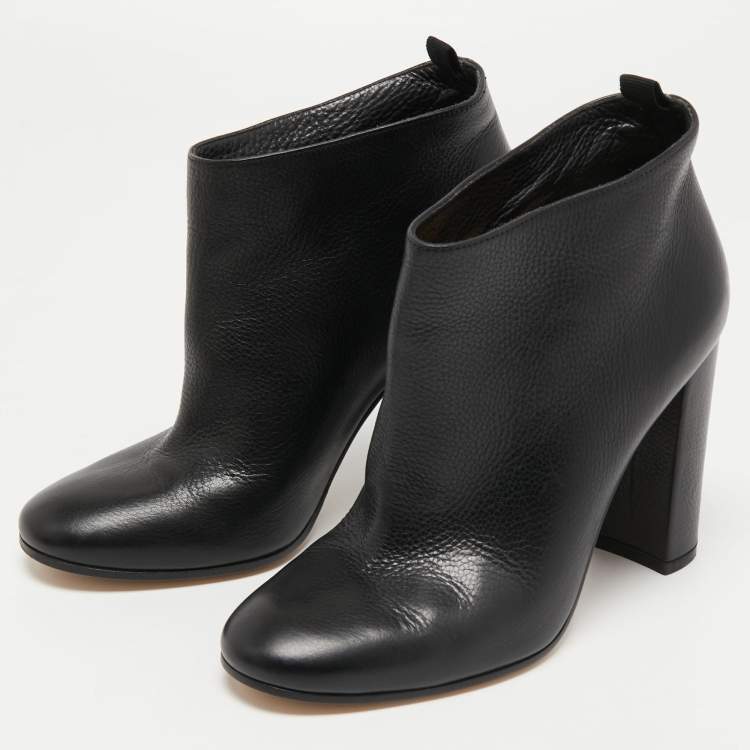 Pre Owned Gianvito Rossi Black Leather Ankle Boots Size 37