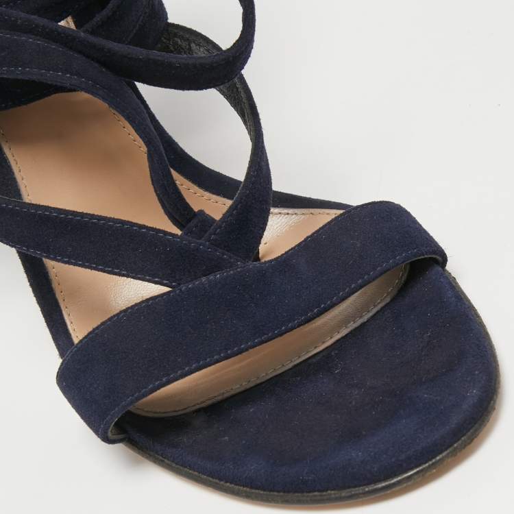 مملوكة مسبقًا Gianvito Rossi Navy Blue Suede Ankle Wrap Sandals Size 40