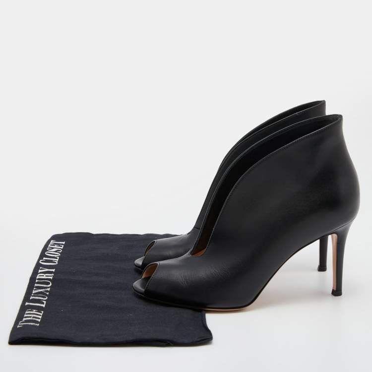 Pre Owned Gianvito Rossi Black Leather Peep Toe Vamp Ankle Booties Size 37
