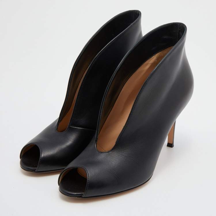 Pre Owned Gianvito Rossi Black Leather Peep Toe Vamp Ankle Booties Size 37