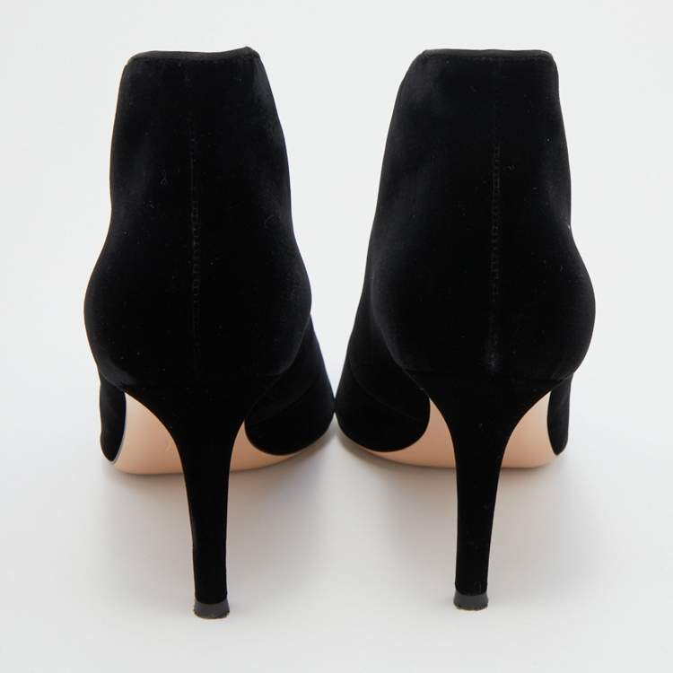 Pre Owned Gianvito Rossi Black Velvet Peep Toe Vamp Ankle Booties Size 37