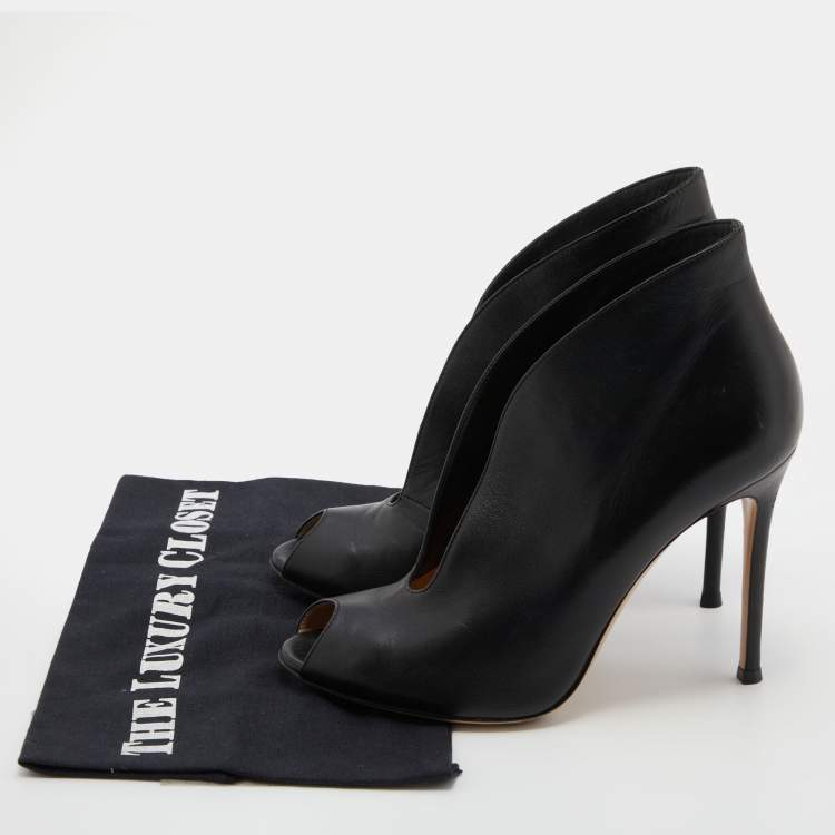 Pre Owned Gianvito Rossi Black Leather Peep Toe Vamp Ankle Booties Size 37