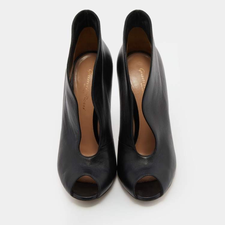 Pre Owned Gianvito Rossi Black Leather Peep Toe Vamp Ankle Booties Size 37