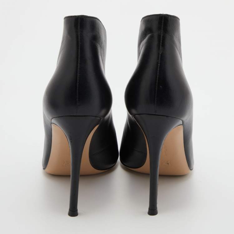 Pre Owned Gianvito Rossi Black Leather Peep Toe Vamp Ankle Booties Size 37