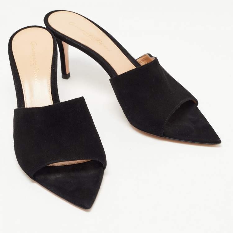 مملوكة مسبقًا Gianvito Rossi Black Suede Open Toe Mules Size 37