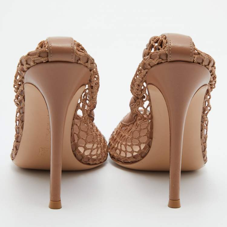 Pre Owned Gianvito Rossi Beige Net and Leather Pumps Size 40