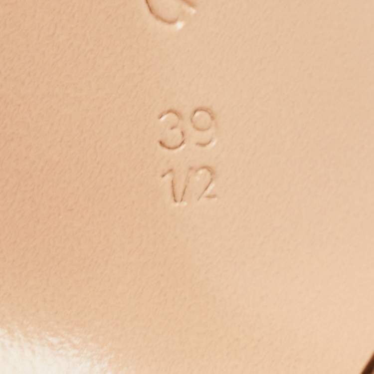 مملوكة مسبقًا Gianvito Rossi Gold Leather Portofino Ankle Strap Sandals Size 39.5