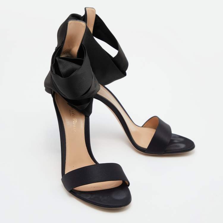 Pre Owned Gianvito Rossi Black Satin Gala Sandals Size 37.5