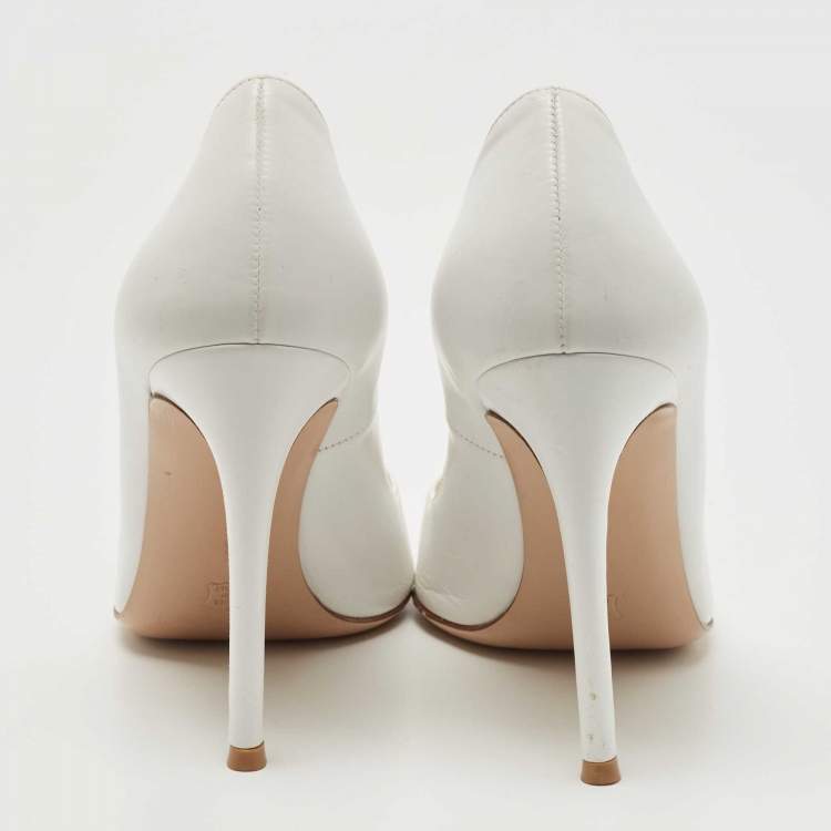 Pre Owned Gianvito Rossi White Leather Pointed Toe Pumps Size 38