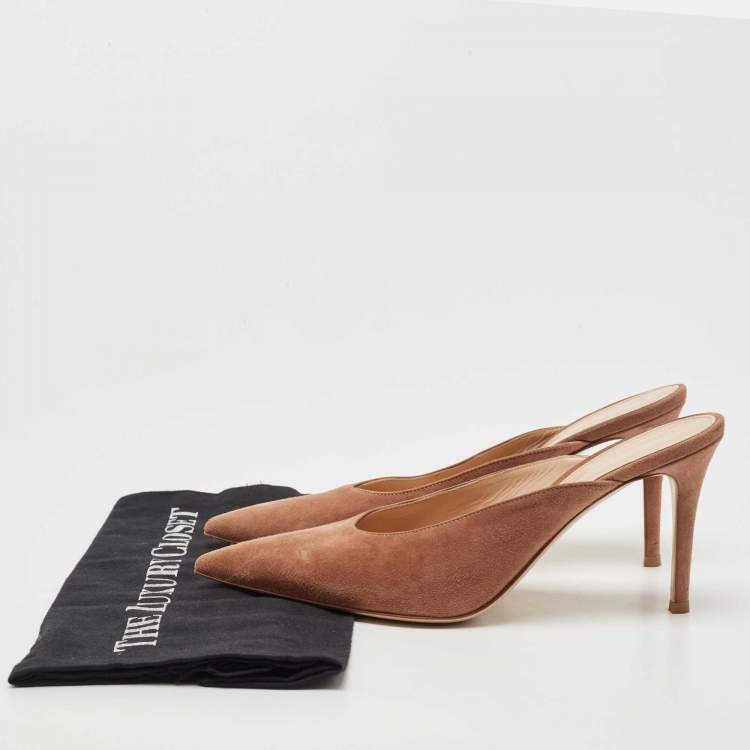 Pre Owned Gianvito Rossi Beige Suede Fanny Mules Size 38