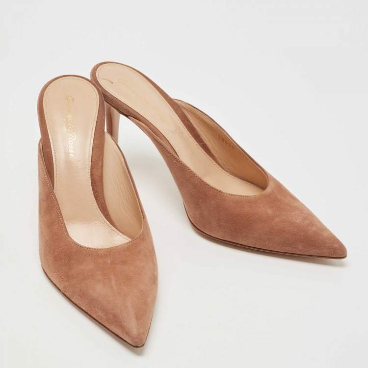 Pre Owned Gianvito Rossi Beige Suede Fanny Mules Size 38
