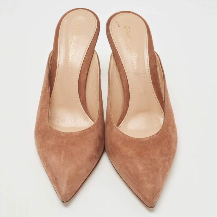 Pre Owned Gianvito Rossi Beige Suede Fanny Mules Size 38