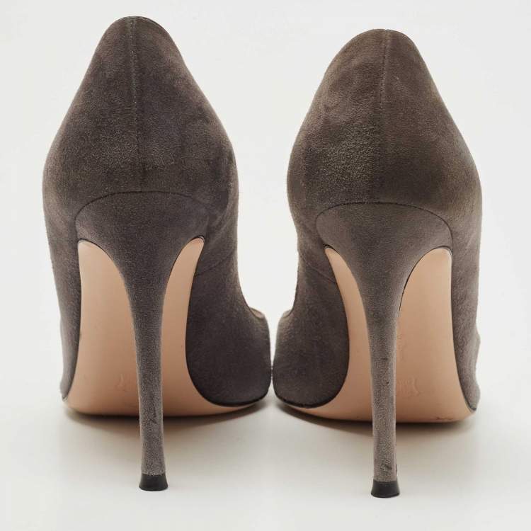 Pre Owned Gianvito Rossi Grey Suede  Gianvito 105 Pointed Toe Pumps Size 37