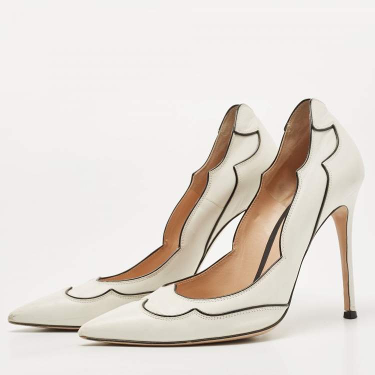Pre Owned Gianvito Rossi White/Black Scalloped Leather Pointed Toe Pumps Size 40