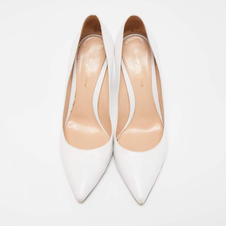 Pre Owned Gianvito Rossi White Leather Pointed Toe Pumps Size 39.5