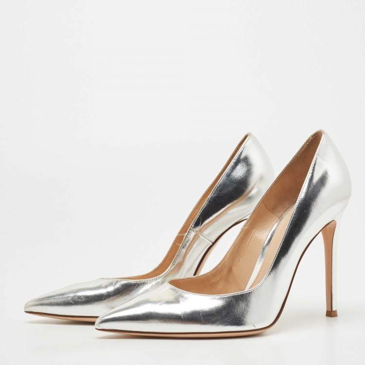 Pre Owned Gianvito Rossi Silver Leather  Pointed Toe Pumps Size 38