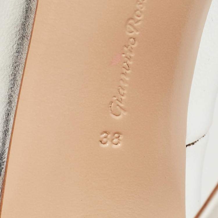 Pre Owned Gianvito Rossi Silver Leather  Pointed Toe Pumps Size 38