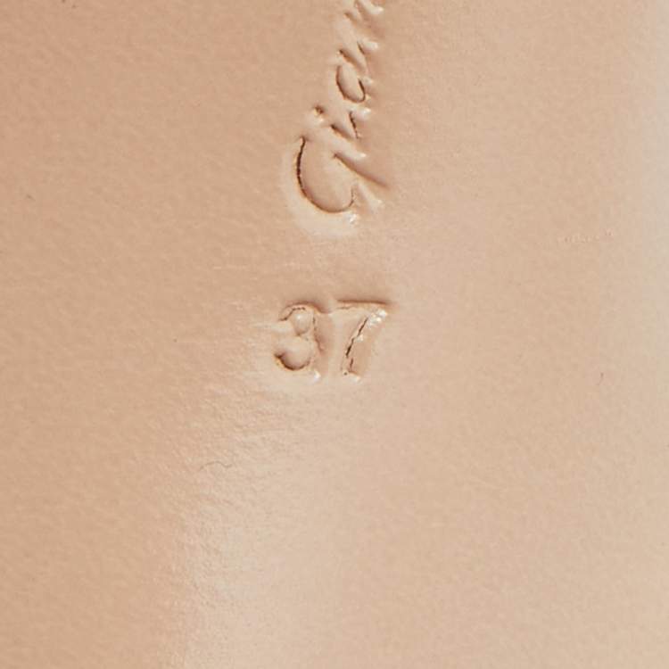 Pre Owned Gianvito Rossi Cream Leather and  PVC Plexi Pointed toe Pumps Size 37