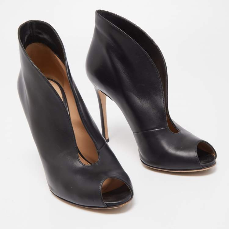 Pre Owned Gianvito Rossi Black Leather Vamp Peep Toe Booties Size 38