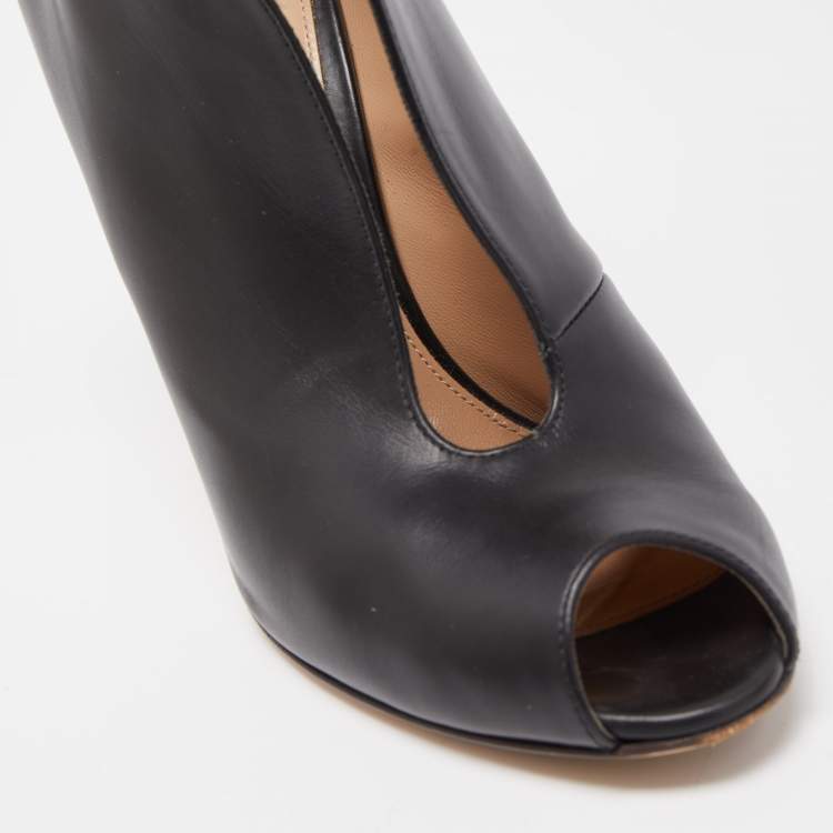 Pre Owned Gianvito Rossi Black Leather Vamp Peep Toe Booties Size 38