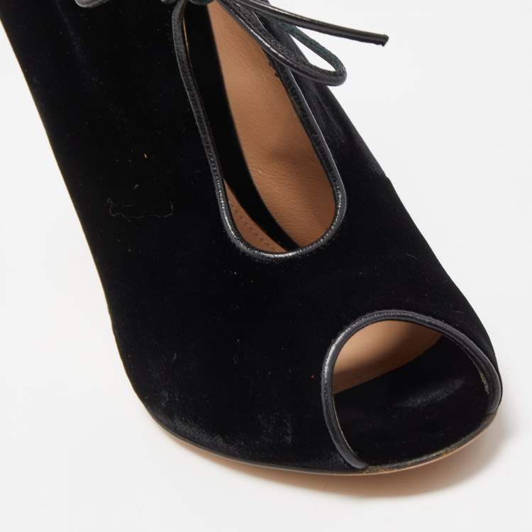 Pre Owned Gianvito Rossi Black Velvet Open Toe Booties Size 38