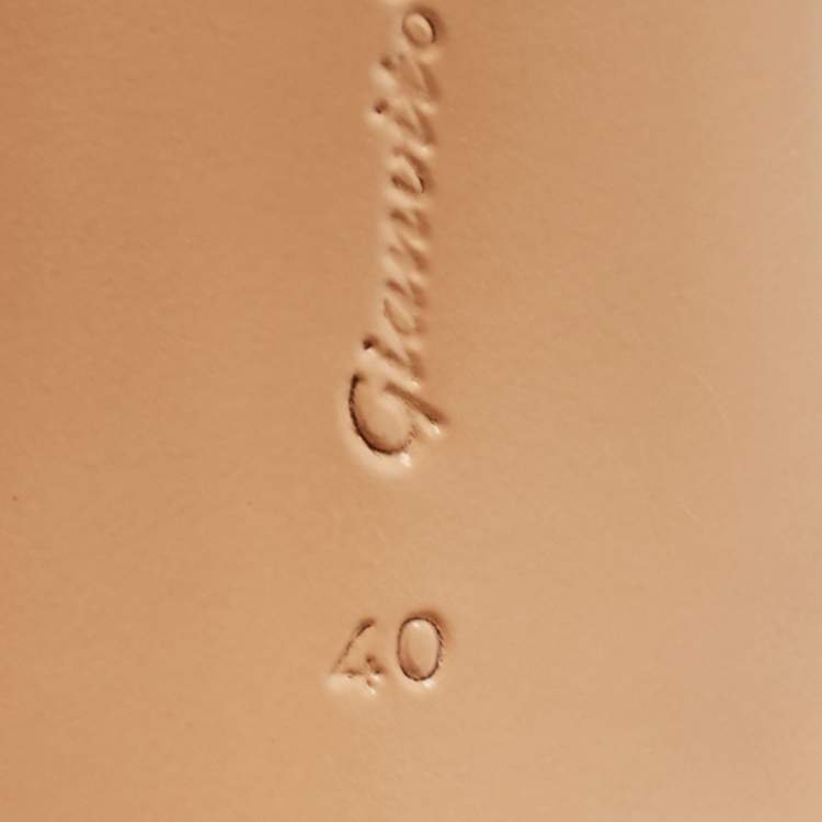 Pre Owned Gianvito Rossi White Patent Leather and PVC Anise Ankle Strap Pumps Size 40