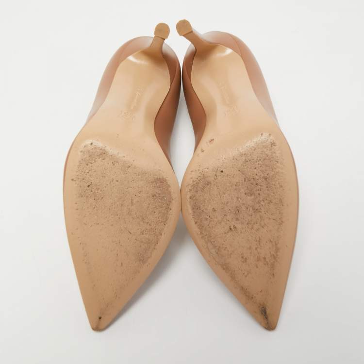 Pre Owned Gianvito Rossi Beige Leather Gianvito Pumps Size 37