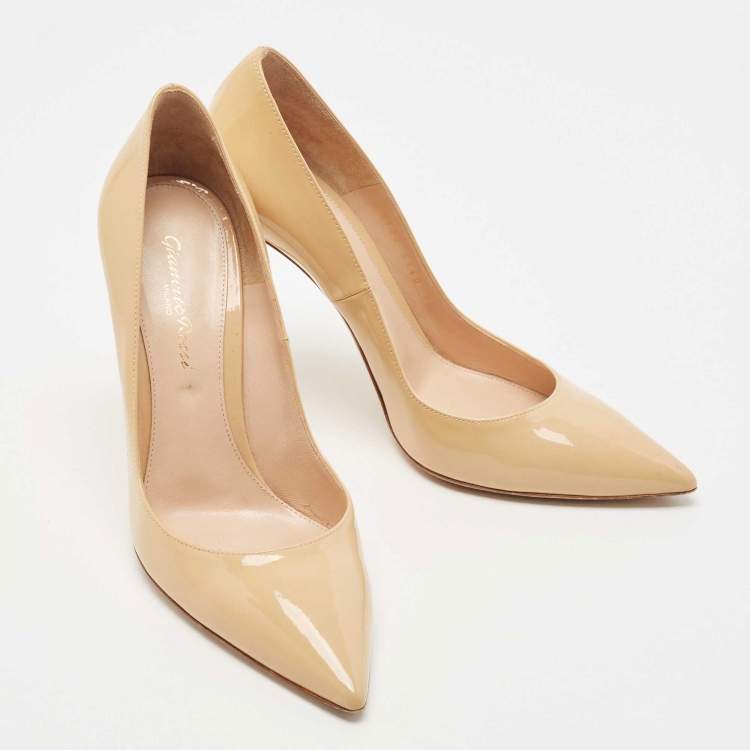 Pre Owned Gianvito Rossi Beige Patent Leather Pointed Toe Pumps Size 38