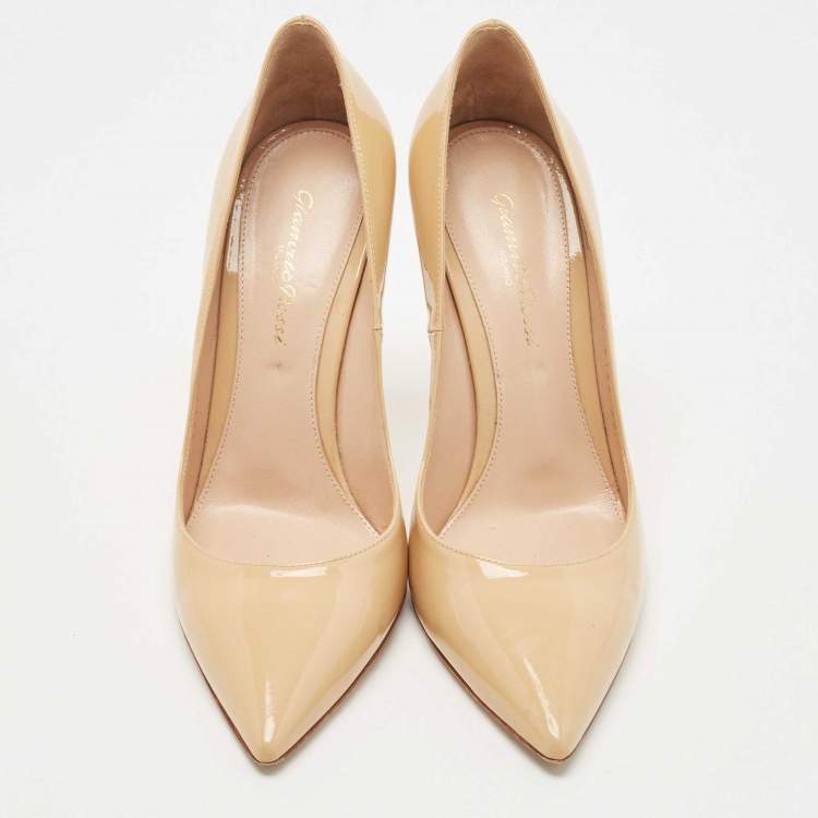 Pre Owned Gianvito Rossi Beige Patent Leather Pointed Toe Pumps Size 38