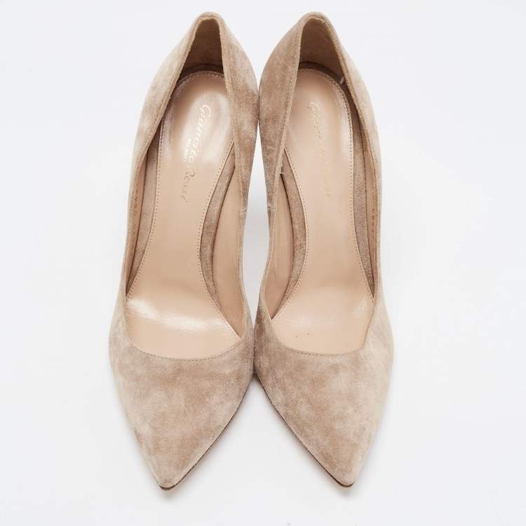 Pre Owned Gianvito Rossi Beige Suede Gianvito Pumps Size 39