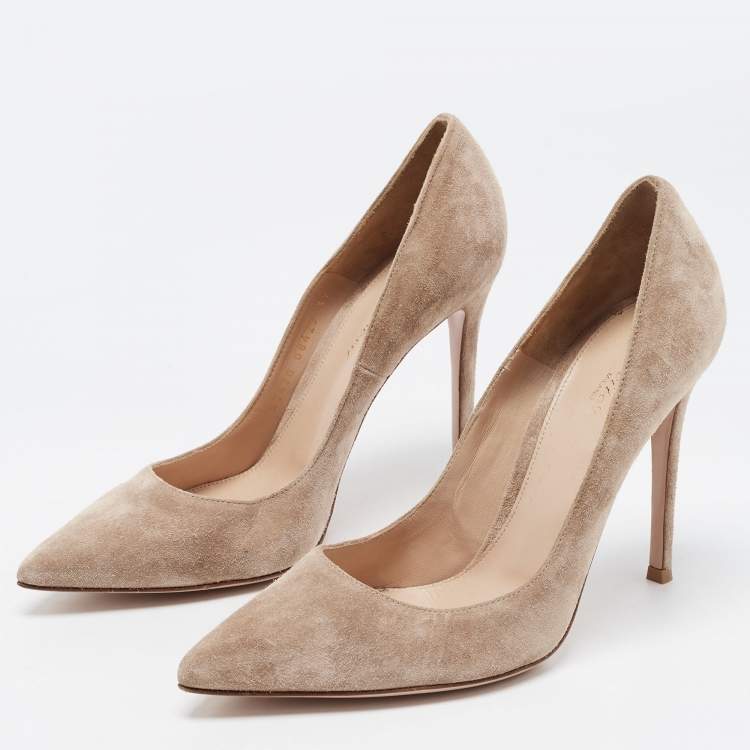 Pre Owned Gianvito Rossi Beige Suede Gianvito Pumps Size 39