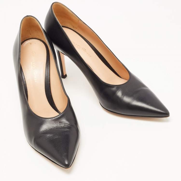 Pre Owned Gianvito Rossi Black Leather Gianvito Pumps Size 38.5