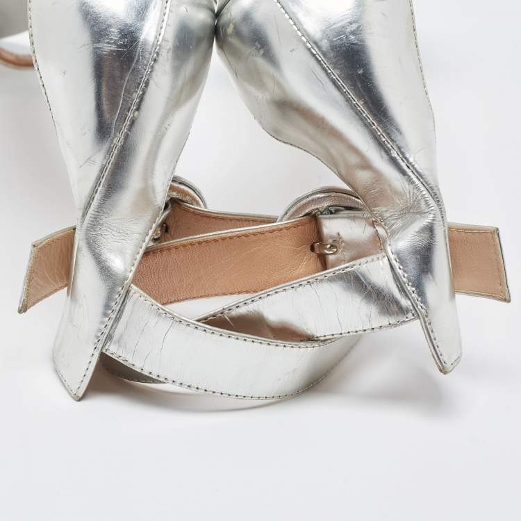 Pre Owned Gianvito Rossi Silver Foil Leather Portofino Ankle Strap Sandals Size 38