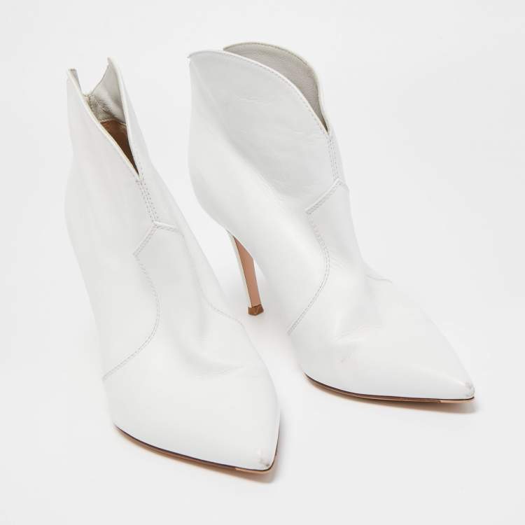 Pre Owned Gianvito Rossi White Leather V-neck Pointed Toe Booties Size 38.5