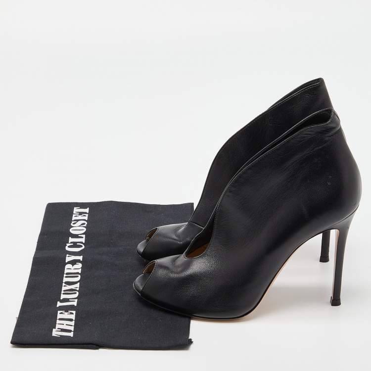 Pre Owned Gianvito Rossi Black Leather Vamp Peep Toe Booties Size 38