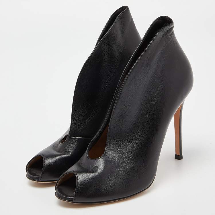 Pre Owned Gianvito Rossi Black Leather Vamp Peep Toe Booties Size 38