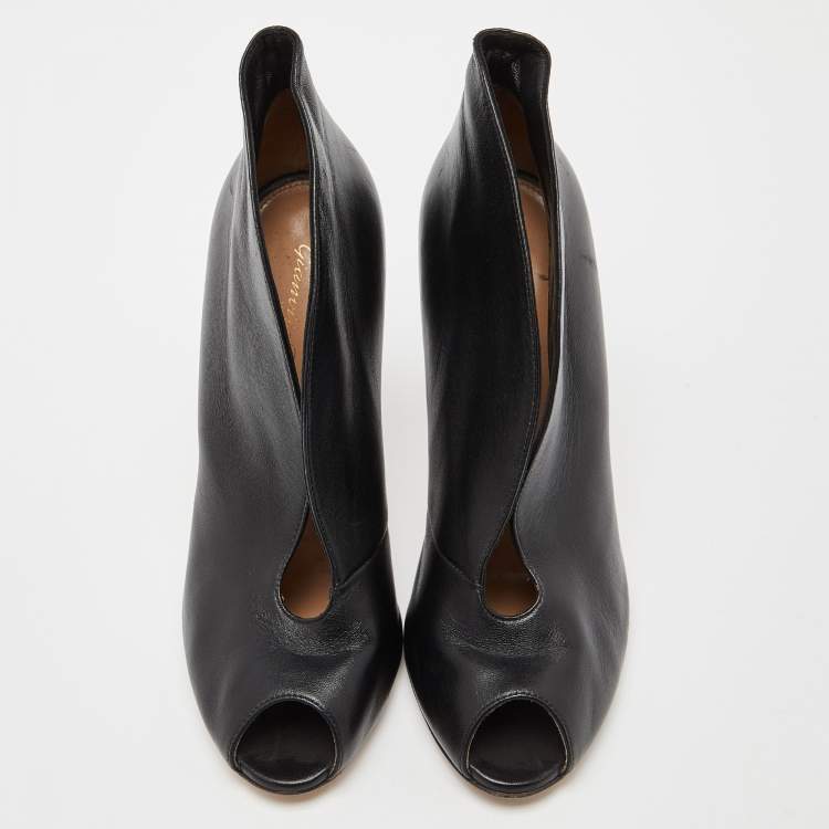 Pre Owned Gianvito Rossi Black Leather Vamp Peep Toe Booties Size 38